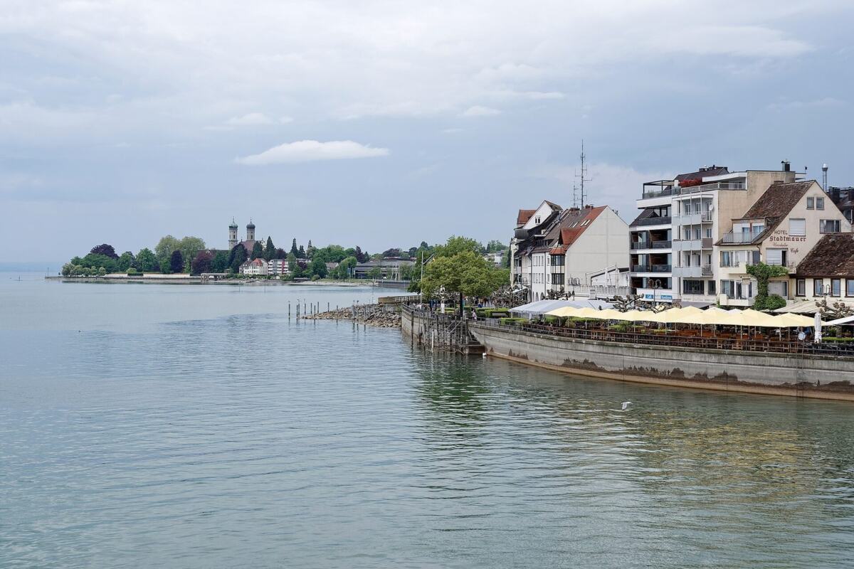 Lakeside promenade of Friedrichshafen, 1138 8763